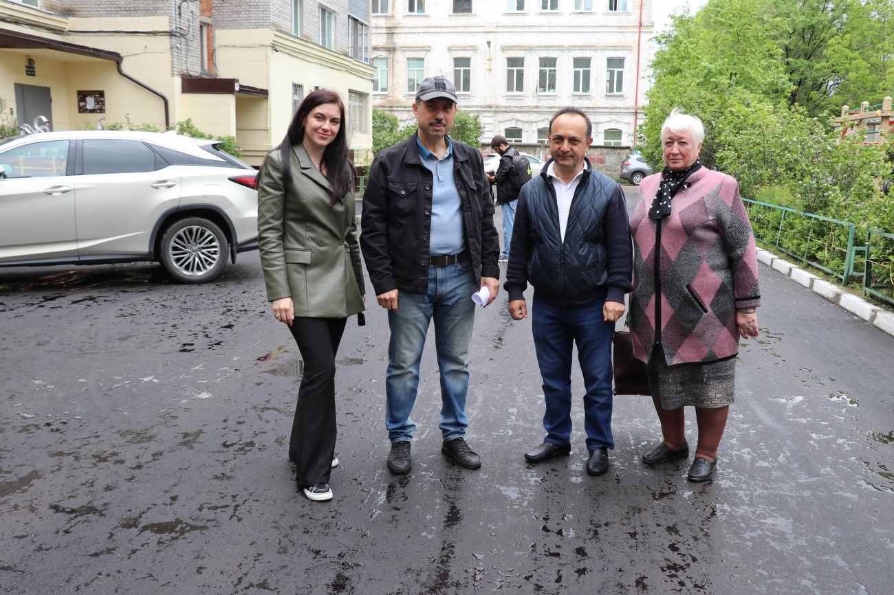 Жителям на радость! В Уссурийске преобразился очередной двор | 29.05.2022 |  Уссурийск - БезФормата